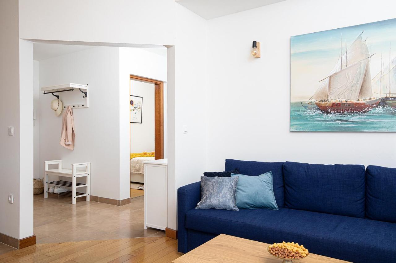Cesare Apartment, With Swimming Pool And Sea View Ližnjan Exteriör bild